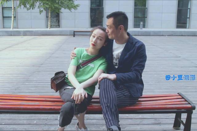 田笑言短剧，探索现代喜剧的魅力