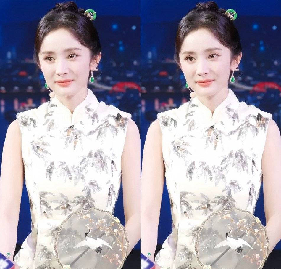 杨幂央视中秋晚会探班！穿国风旗袍古典韵味十足-沐风文化