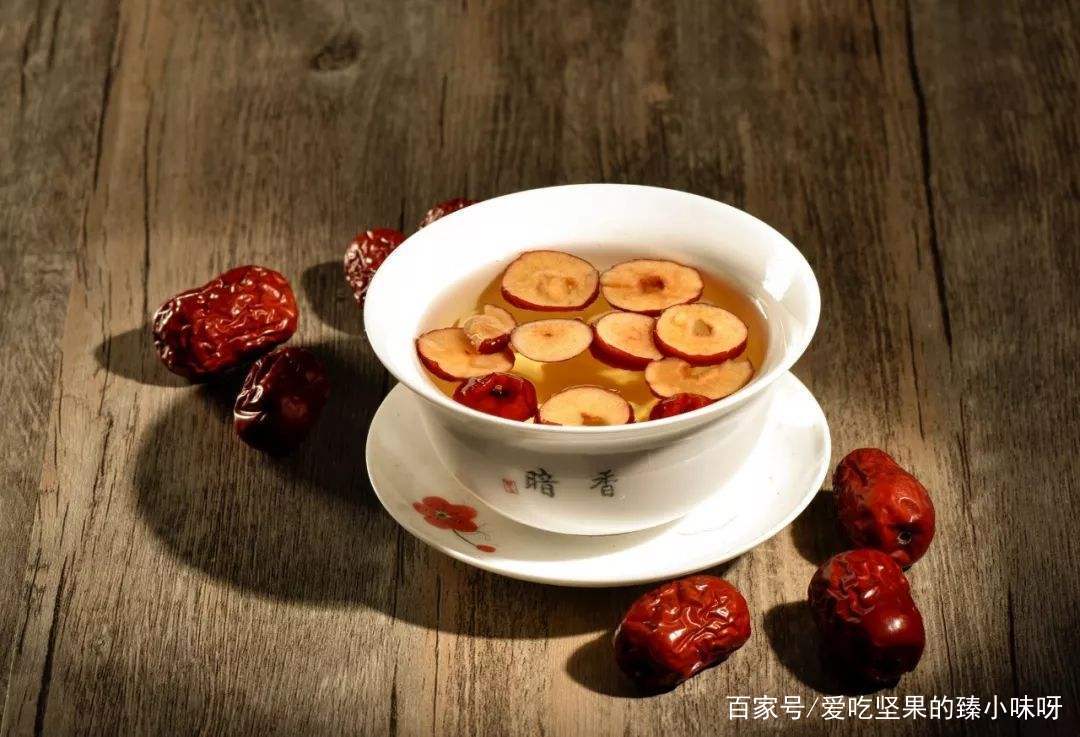 红枣泡水