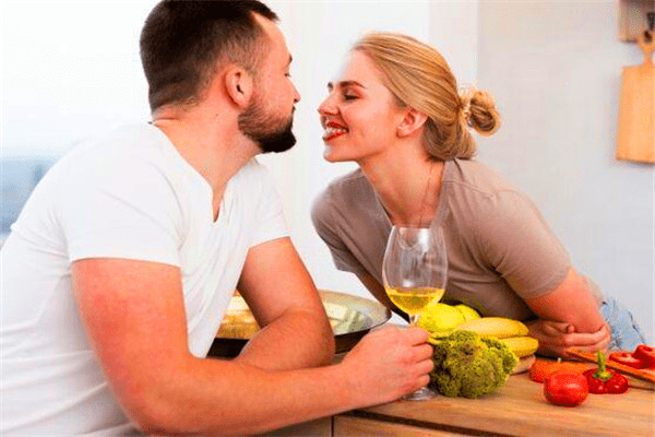 真正的好老婆是什么样的 d8080af6ec714451ab4470a672d34928.png