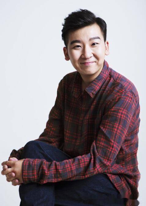 7岁当主演，曾登上春晚，今29岁沦为路人，无戏