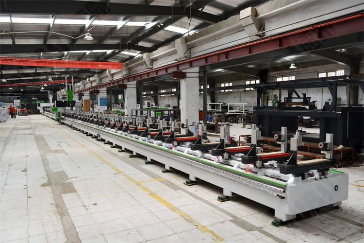 助力中国高铁发展 超大型材五轴加工中心生产下线
