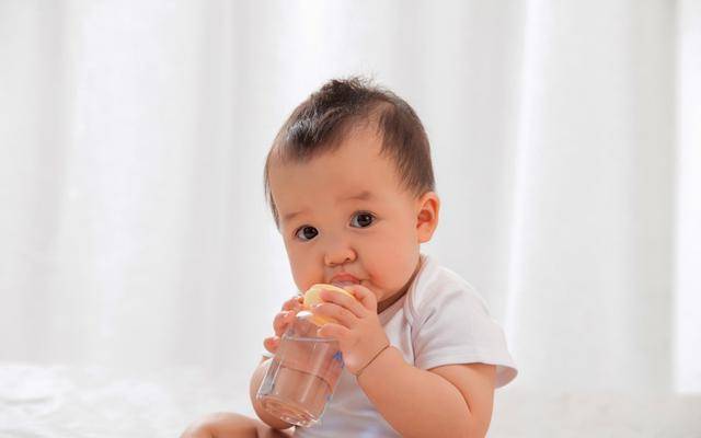 婴儿喉咙一直有痰怎么办