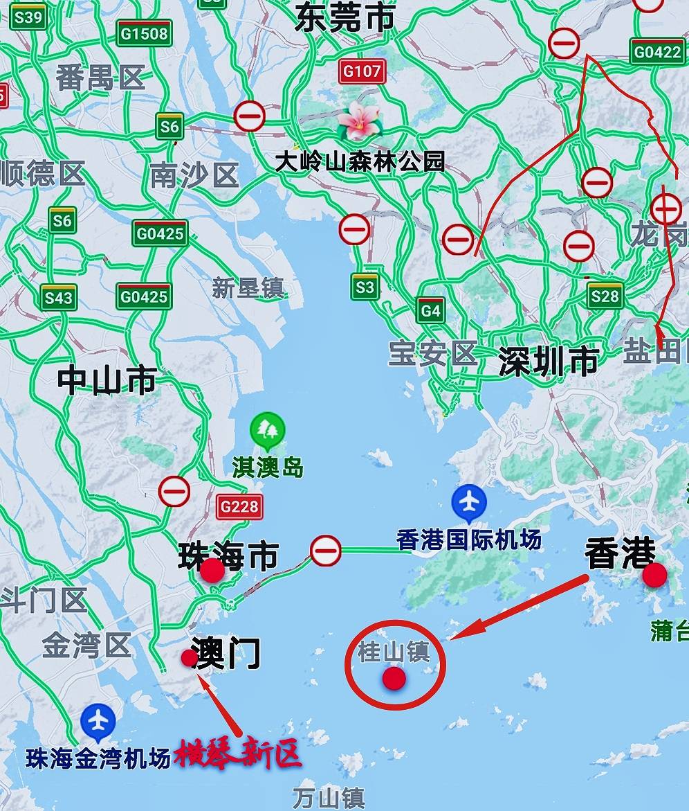 港珠澳大桥的通车,使珠海和香港,澳门进入1小时通勤圈,为三个城市同城