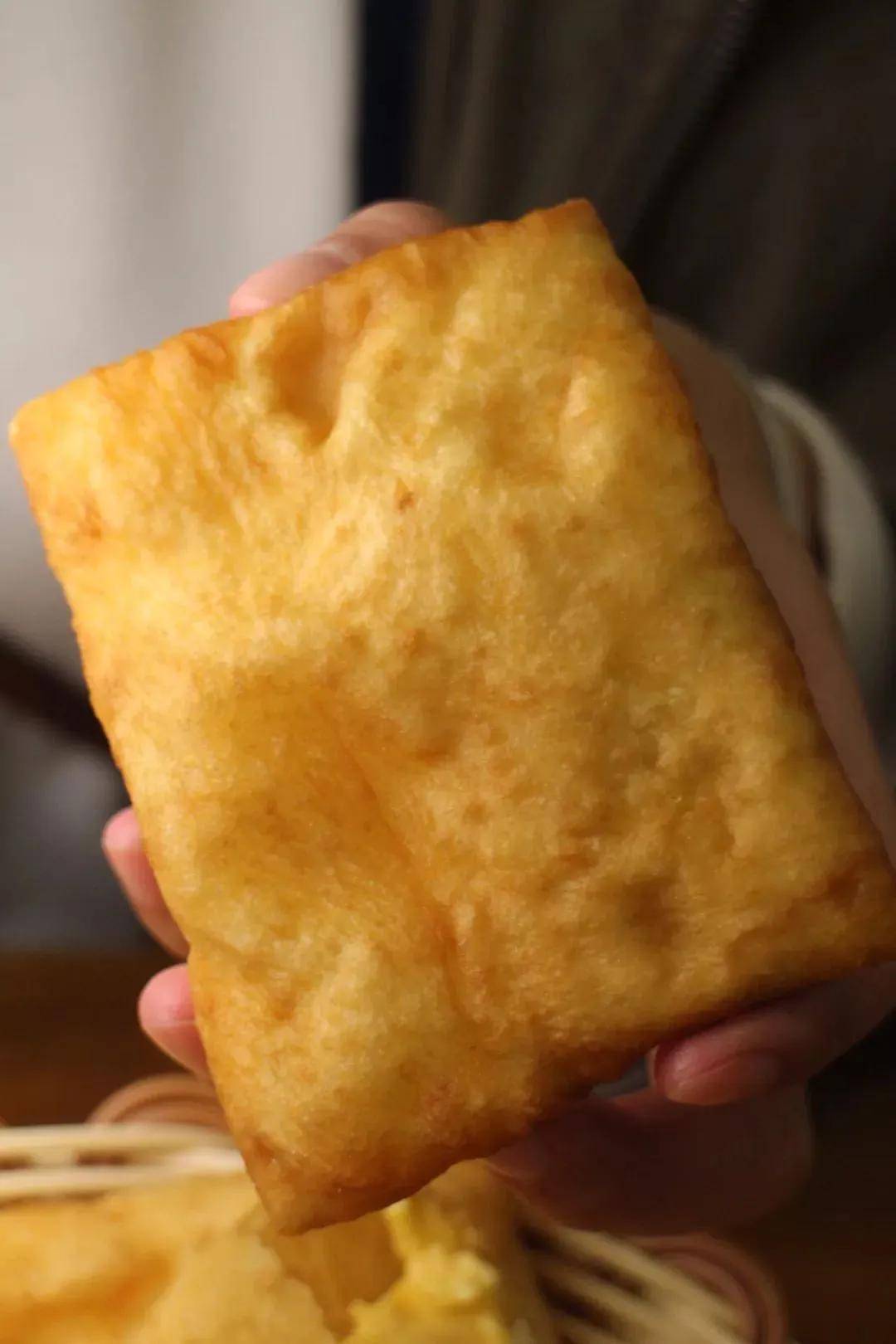 外酥里嫩 · 回味无穷 "比油条更好吃的油条"在哈萨克饮食文化中