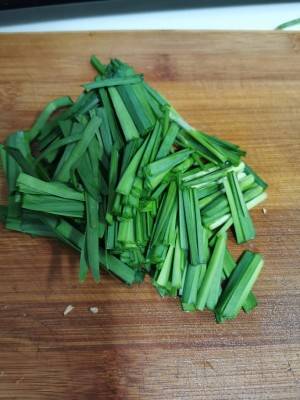 怎么种韭菜最简单方法 0188f610cd024c7e994978f780341508.jpeg