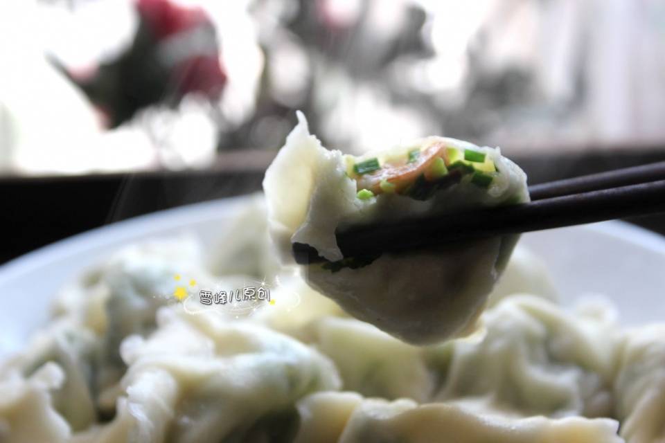 素馅饺子怎样调馅不散 75d8028eca1e4ccf8b39658b754307b7.jpeg