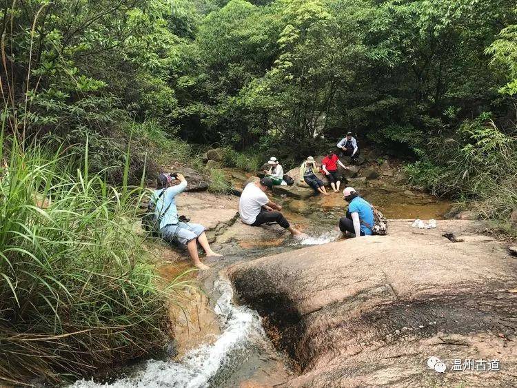 原创迭迭青山,悠悠古韵:龙岗山瑶溪环线行,风景如画!