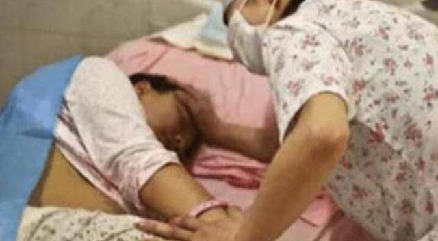 产妇三小时生下女儿，丈夫怀疑妻子是二胎，医生的话让老公羞愧！