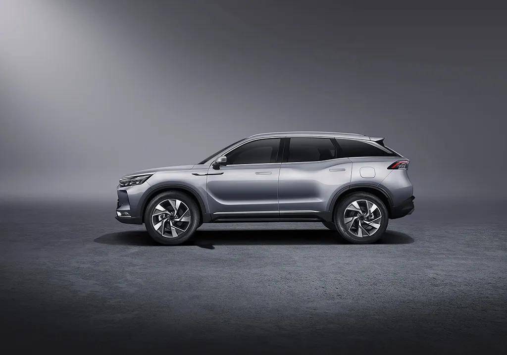 这辆北汽x7居然是紧凑级suv?