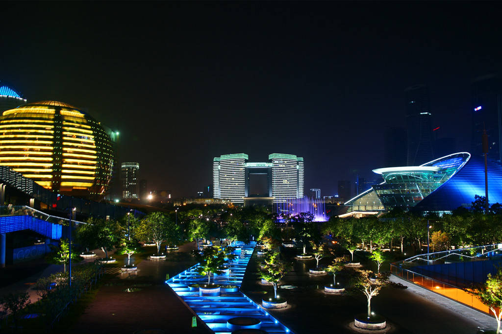 重庆gdp比杭州_杭州西湖图片(3)