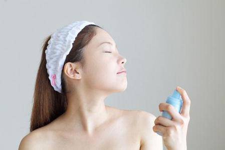 睡前怎样保养皮肤不油 2280f4c9f6574863b143e274b9b58973.jpeg