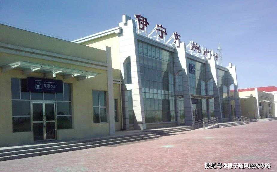 离精河站193公里,离霍尔果斯站93公里,隶属乌鲁木齐铁路局奎屯车务段