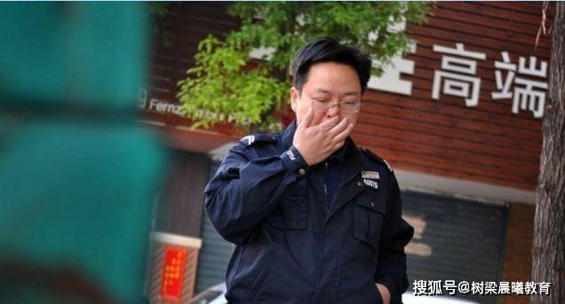 理科状元|被清华大学录取，毕业后却成为小区保安91年理科状元