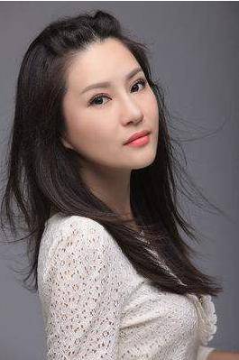 小品女王杨蕾下春晚就被离婚10年情伤脸黑如碳57岁至今单身