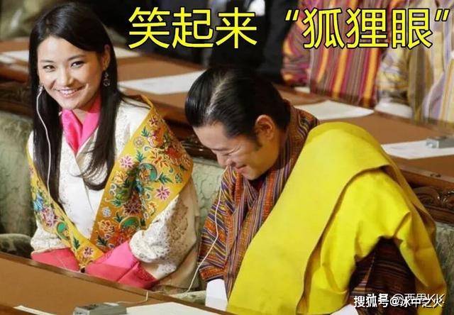 「眼睛」,29岁佩玛王后一双“狐狸眼”,不笑时如冰山雪莲,笑起来又纯又媚