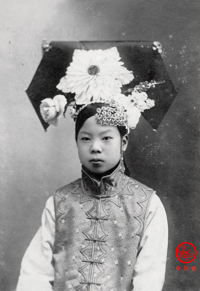 原创老照片:溥仪与婉容,文绣在紫禁城的生活,玩奢侈品打发时间