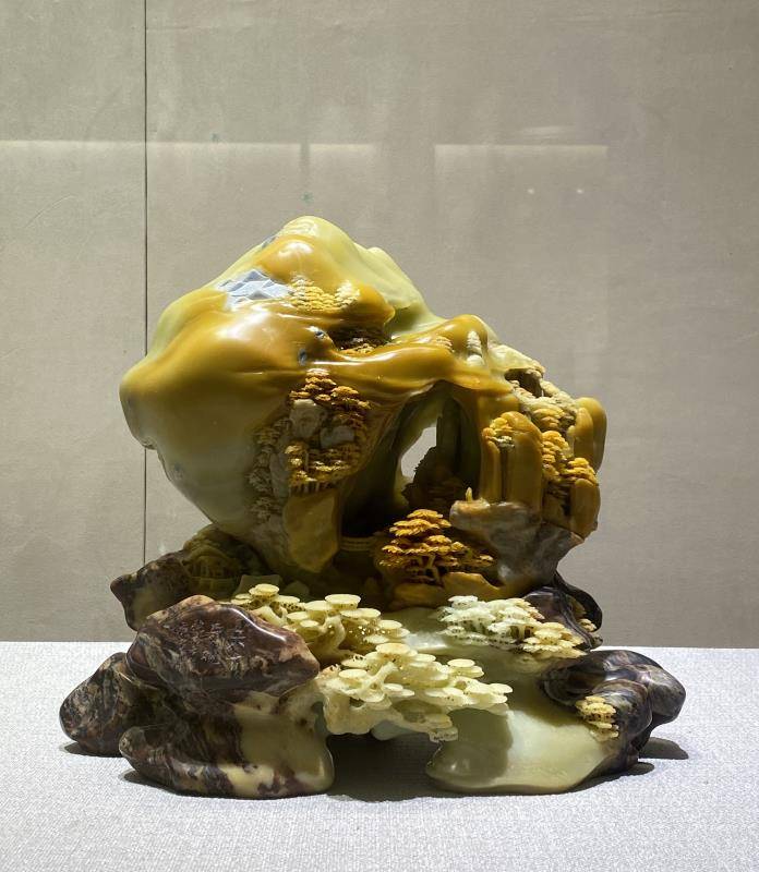 青田石雕富阳博物馆展 张建荣抗疫石雕作品《痕》亮相
