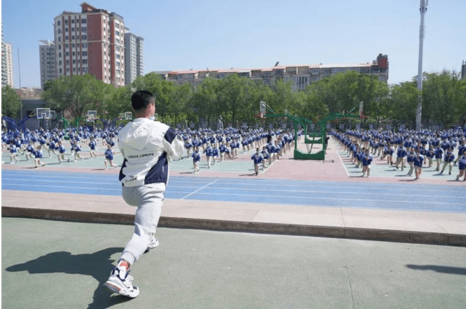 新疆生产建设兵团第二中学运动战疫进行时