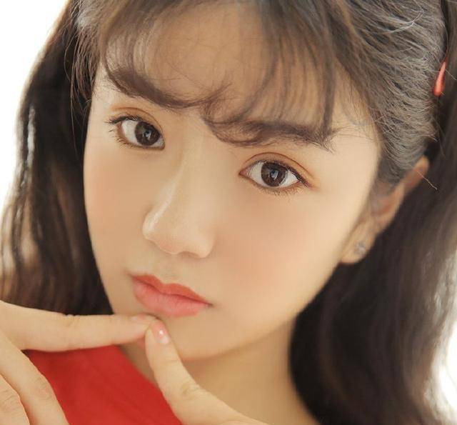 原创漂亮女孩为什么喜欢去夜场工作?听听23岁在夜场工作女孩的心里话