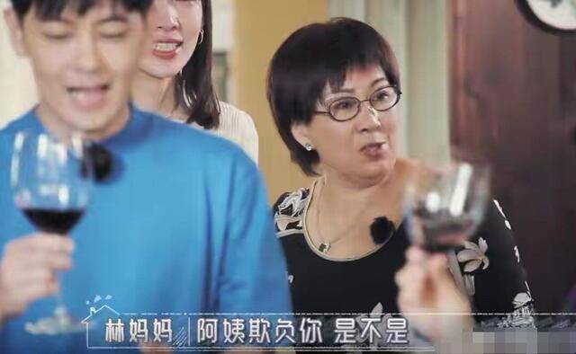 都说林志颖妈妈太过强势，当听到她在闺蜜面前