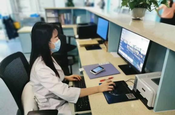 原创令人羡慕！妈妈陪女儿考研双双被录取，网友：对比下自己真是惭愧