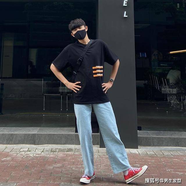 男生"清爽风格"穿搭最好看,夏天衣服这样搭,潮流时尚显帅气_look