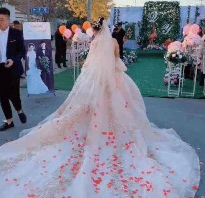 蒂纹婚纱(2)