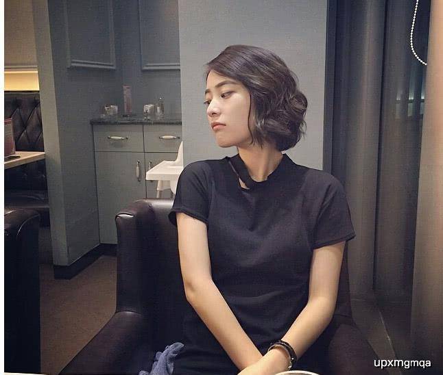 如何给女生发消息女生会回 9d648a9929184b2f8eed5cae7d84fa0c.jpeg