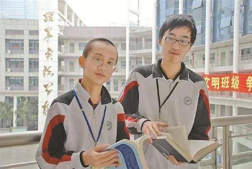 95后天才少年破百年难题！美国主动给他绿卡，他却说：我要回中国张爱萍女婿