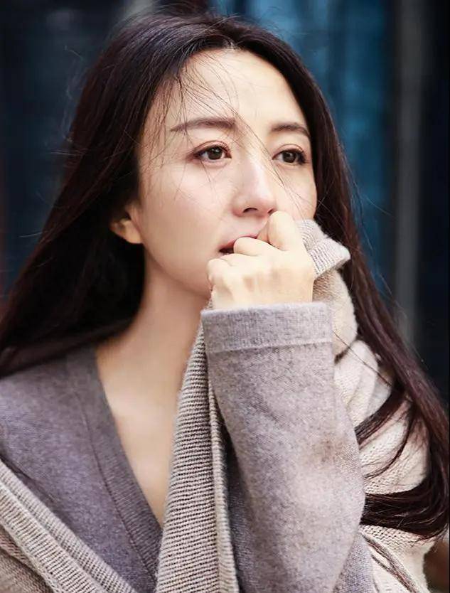 她拍戏意外怀孕，如今10年过去了，孩子的父亲依旧是个谜
