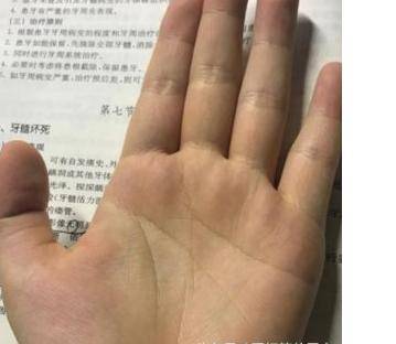 "命比黄连"的女子手相,怕是难发大财,一辈子劳碌!准的