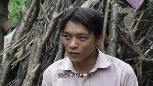 90后夫妻住进深山、连生9娃，丈夫：抚养没困难