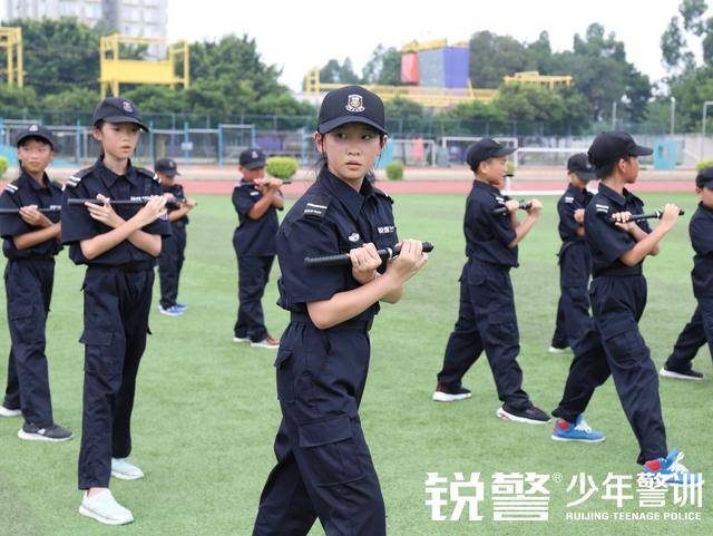 2020广东警官学院少年警训夏令营,31期15万 警训队员共同见证