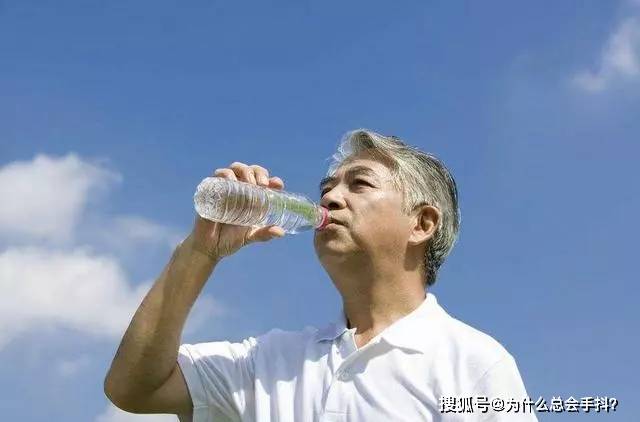 喝什么降尿酸降三高 7b4453aed2de451e8a490466d08b13de.jpeg