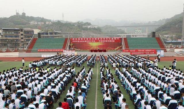 41%的孩子进了职高，学生升学压力很大，家长：不报补习班真不行