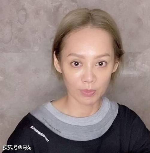 《红河谷》,我还记得在过去的时候,我们家挂的日历上都是宁静