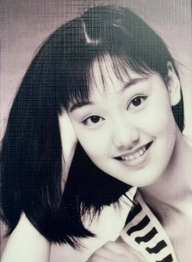 李咏老搭档,遭央视"退货"的美女主持人王冠,哪去了?