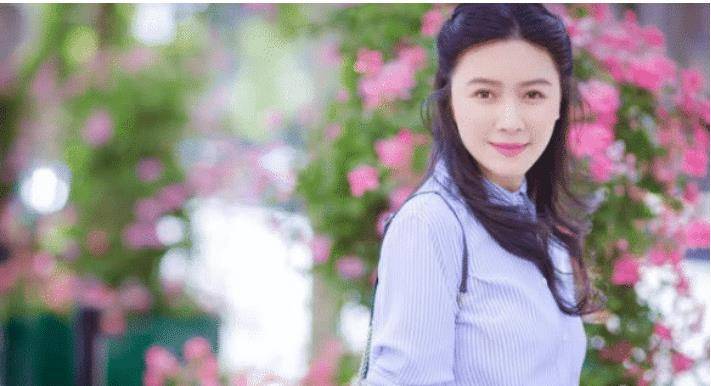 原创她事业巅峰意外怀孕,丈夫是谁至今未知,女儿12岁长相浮现生父基因 原创她事业巅峰意外怀孕,丈夫是谁至今未知,女儿12岁长相浮现生父基因