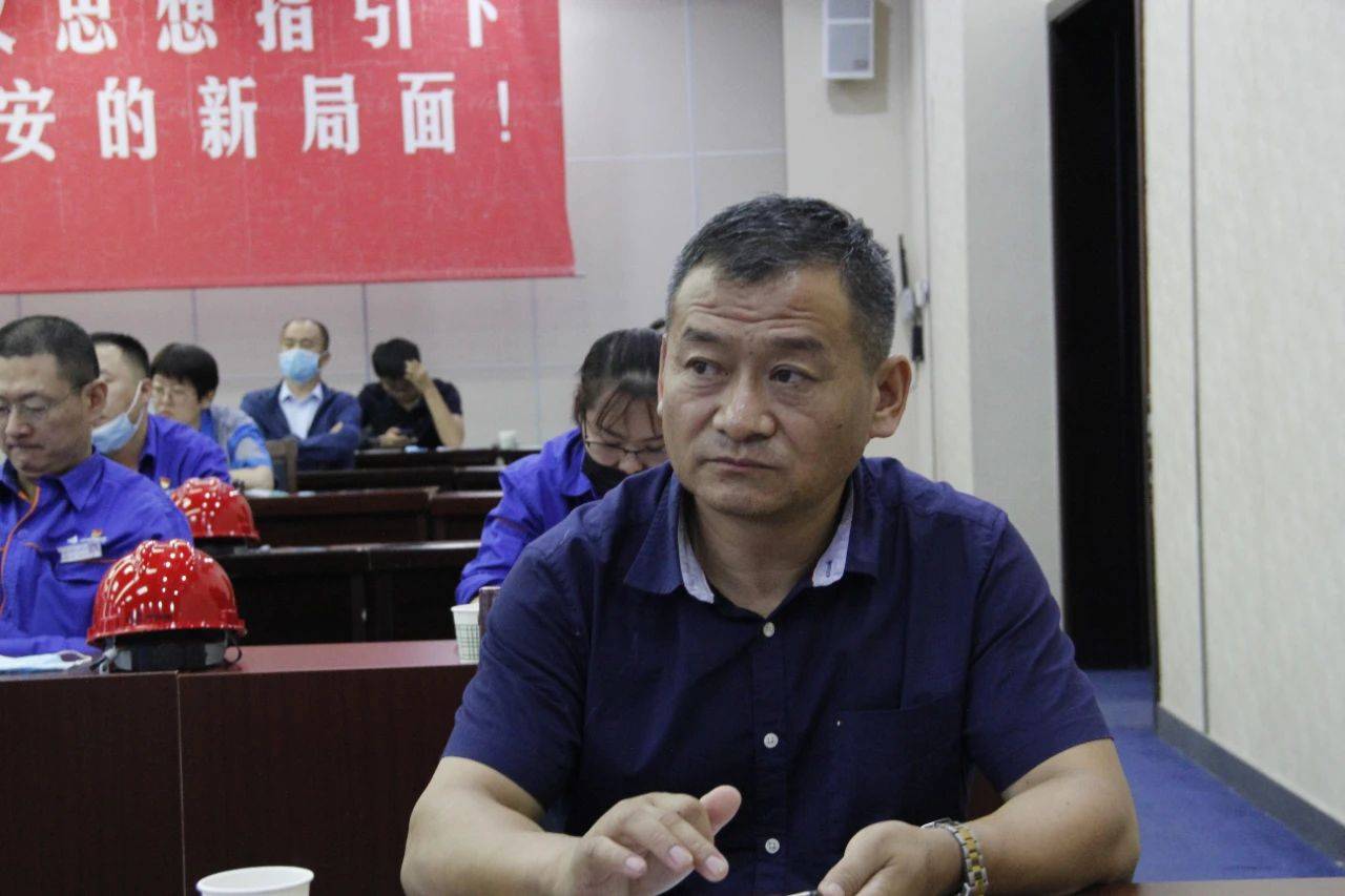 公司负责人潘多军说"我们 用我们的专业能力和专业技术,帮助企业解读
