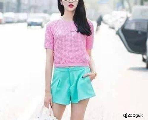 天蝎座女生与狗狗：星座情缘下的忠诚伴侣（天蝎座是狗狗吗女生）