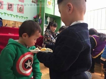大人|大人也少吃，易积食伤脾胃提醒：夏天4种水果少给孩子吃