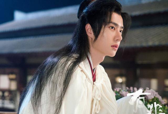 《陈情令》1周年热度高,肖战正能量回归,王一博被央视点名赞扬