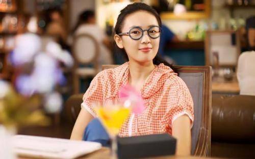 和老师传绯闻、被张国立儿子殴打，17年后，童谣