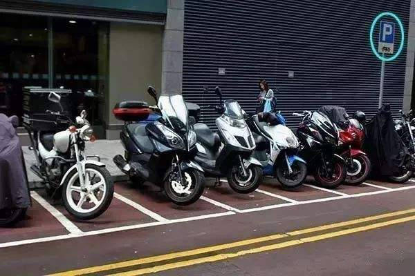 摩托车保险在哪里办 7c1f503d3e424b509a37ad435387ee4e.jpeg