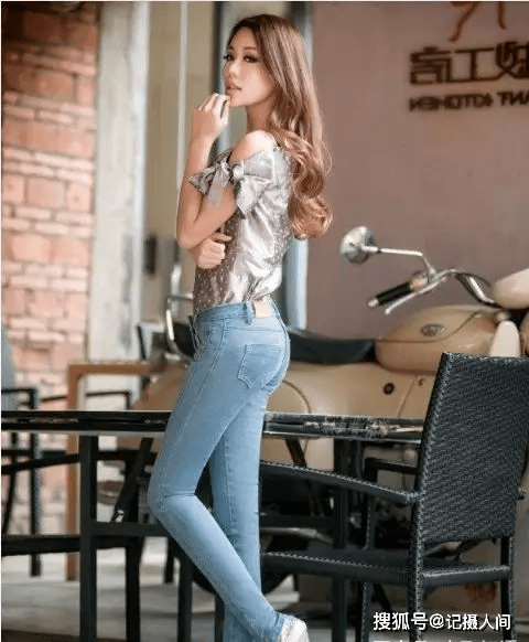女生如何保持身材曲线 b26d8f8c4afe4c009d8ab5c40faff480.png