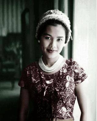 泰国公主都模仿她,形不似更无神,美王后诗丽吉并非随便夸的!