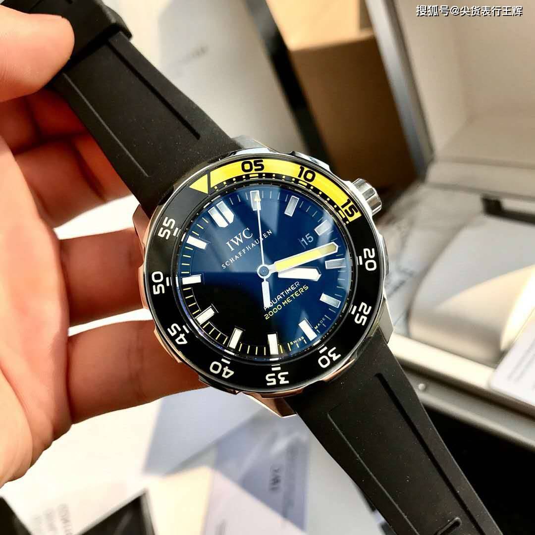 夜光表中的“F4”，个个美到炸裂，你知道几个_表盘