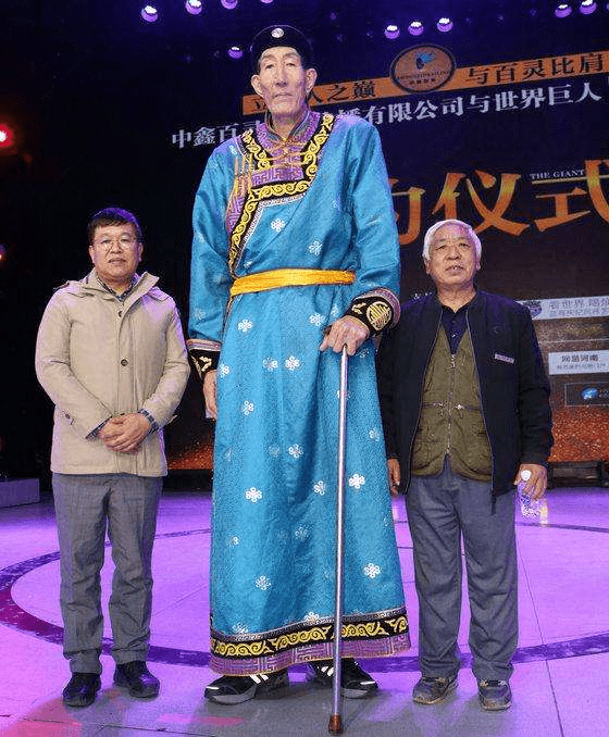 鲍喜顺|中国第一巨人不听医生劝告，坚持生娃，如今孩子怎么样了12年前