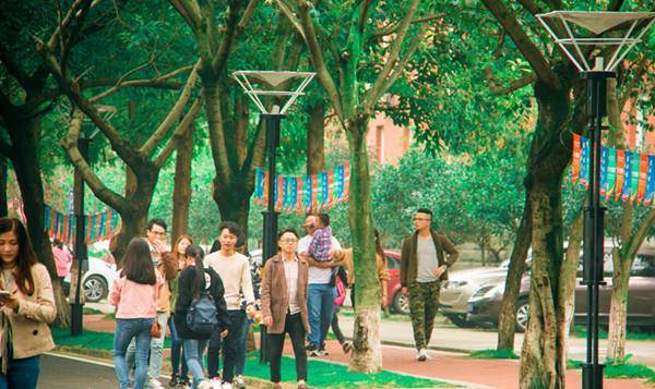 2020届大学新生收到“坏消息”：学费将上涨1000元？老生暗自窃喜